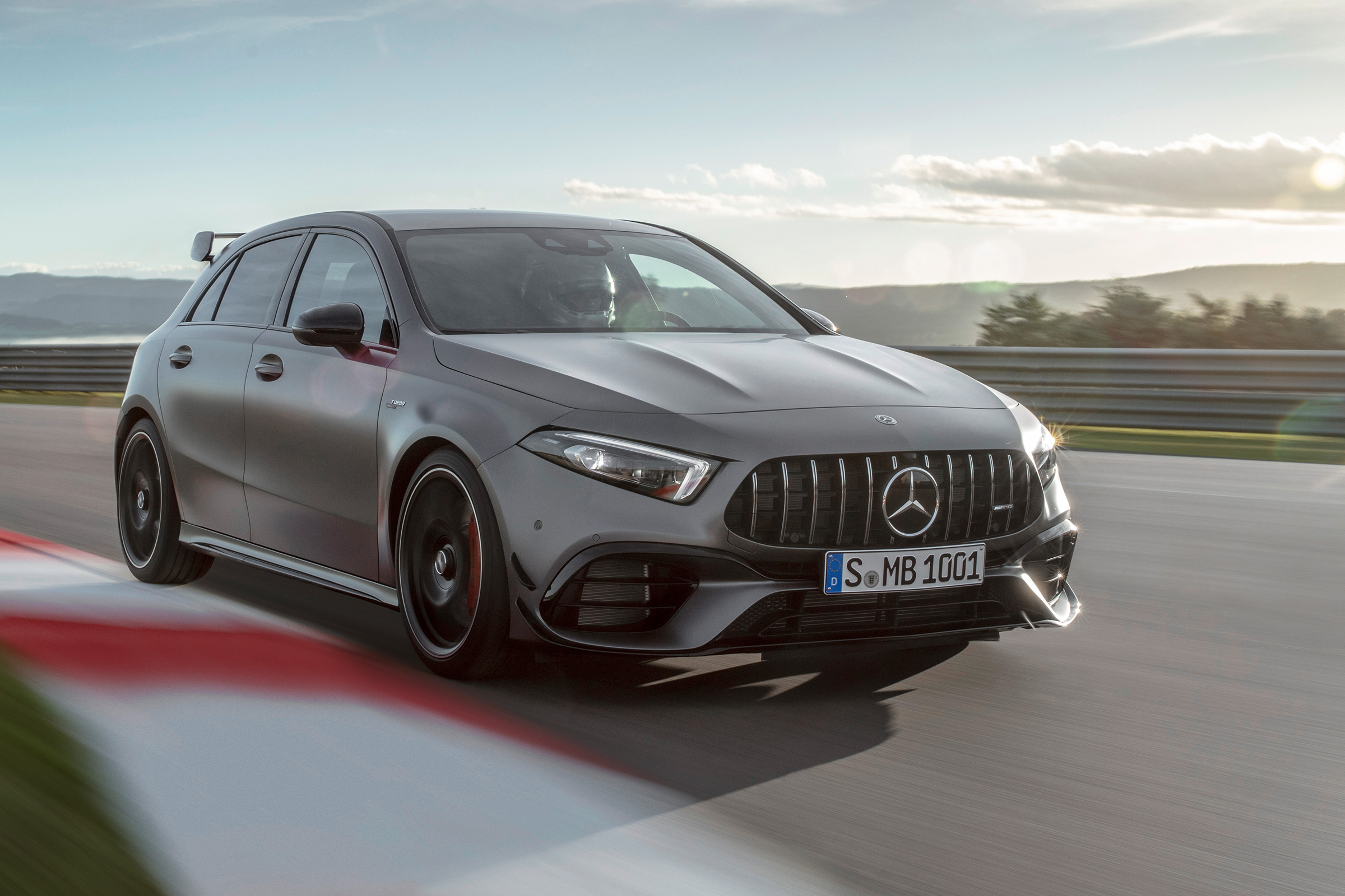 Mercedes-AMG A45 2019 