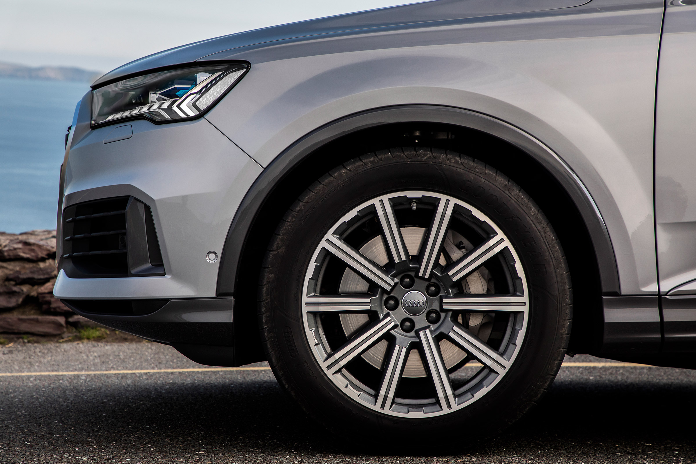 Audi Q7 - wheel