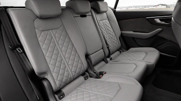 Audi SQ8 - rear seats