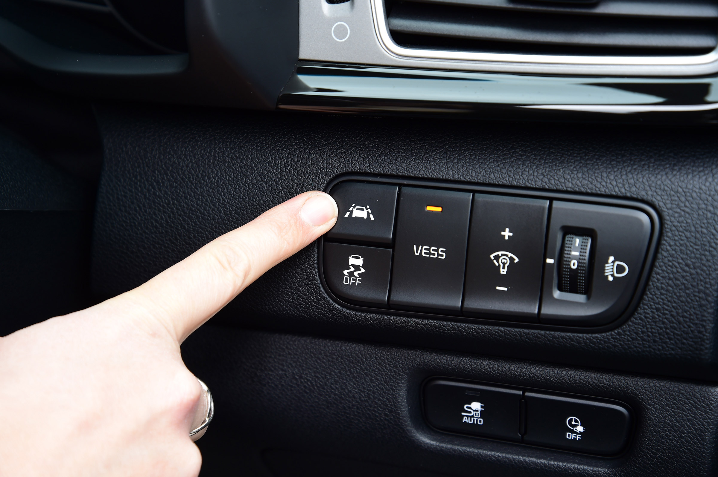 Kia e-Niro - interior controls