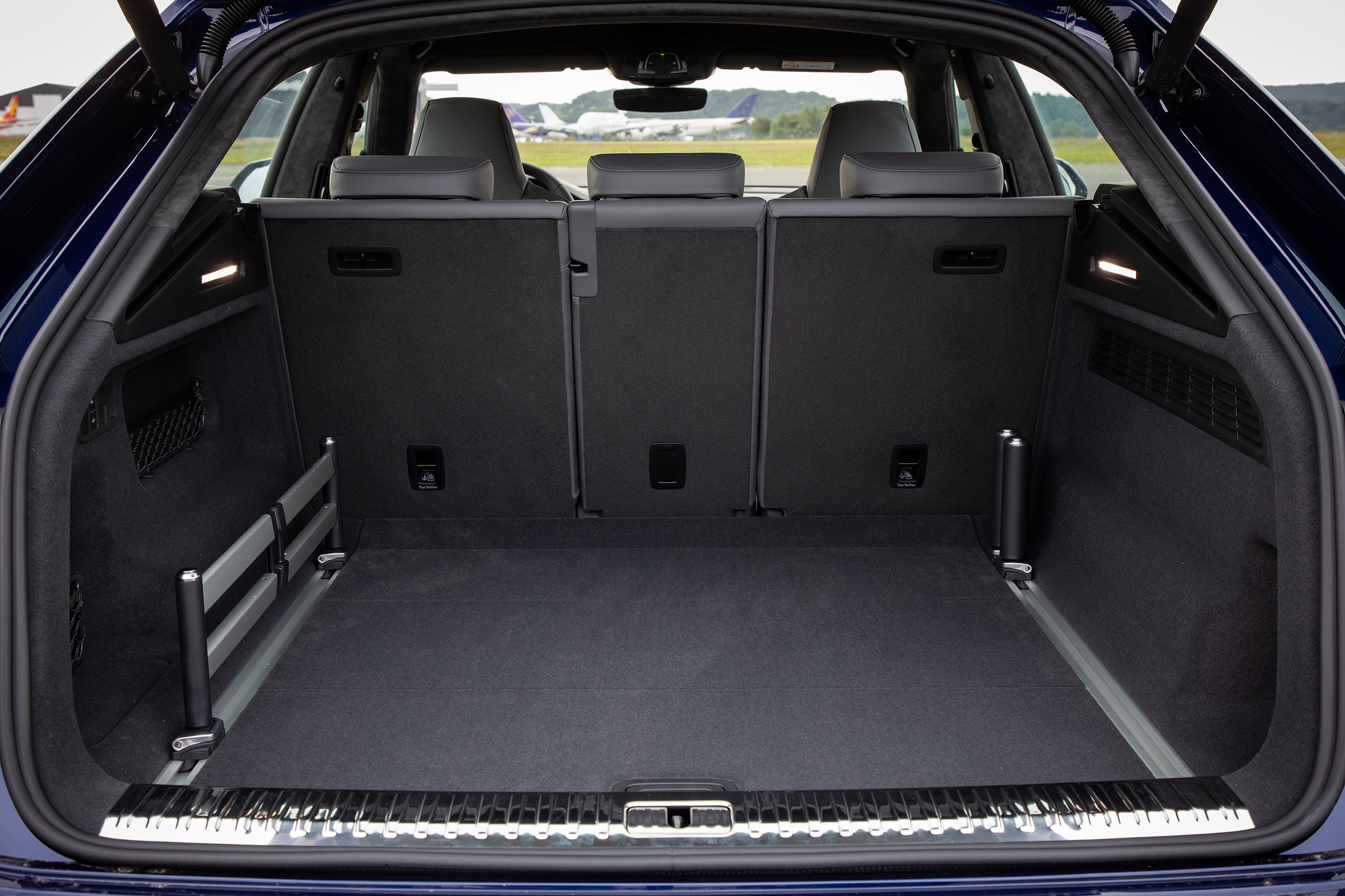 Audi SQ8 - boot