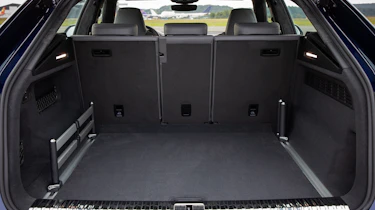 Audi SQ8 - boot