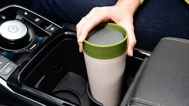 Kia e-Niro - cup holder