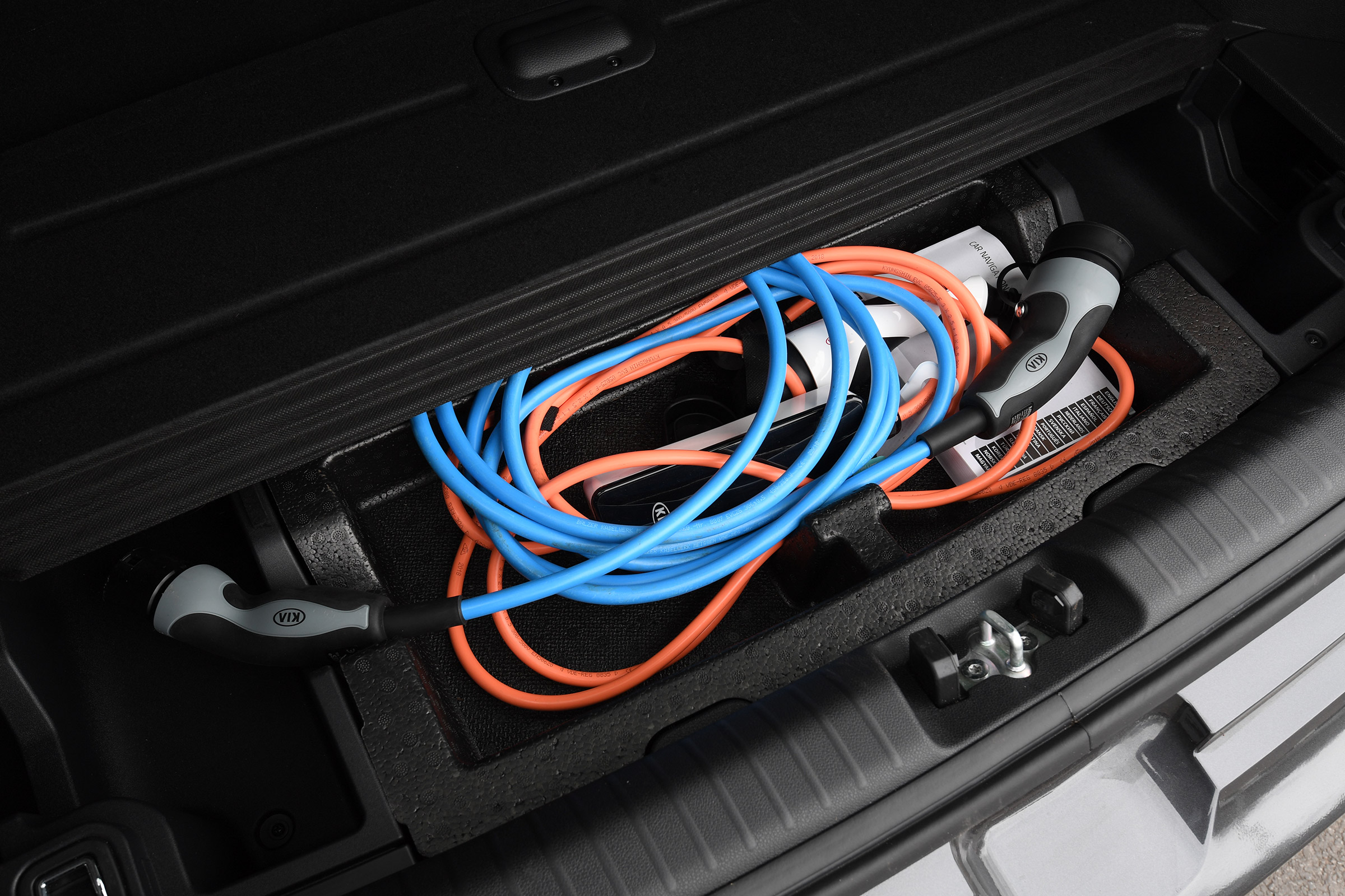 Kia e-Niro - cables