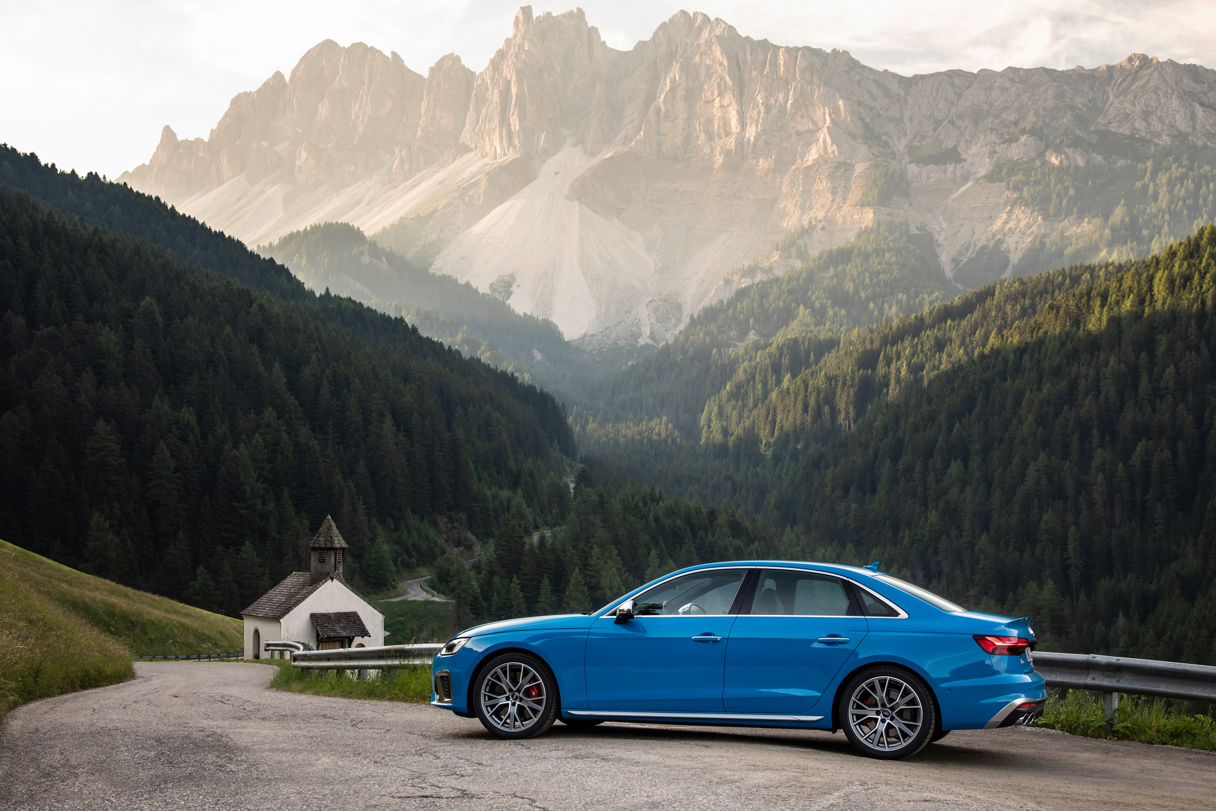 2019 Audi S4 saloon side