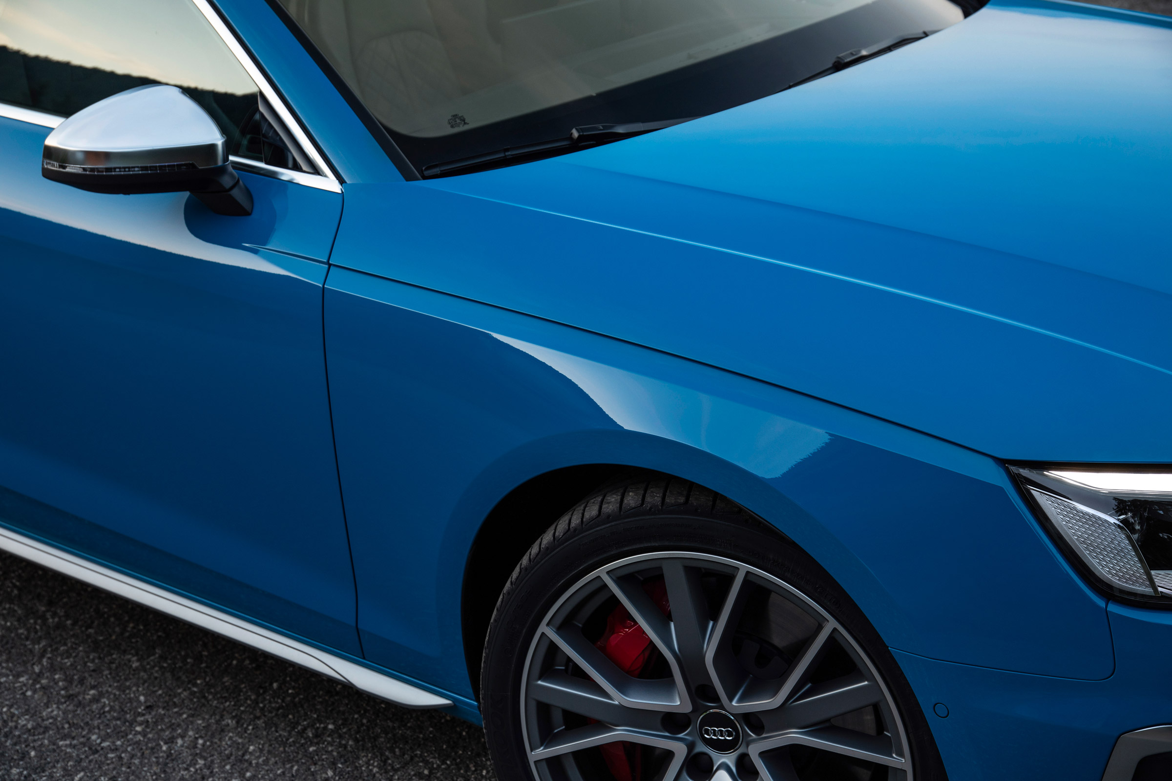 2019 Audi S4 saloon mirror