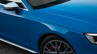 2019 Audi S4 saloon mirror