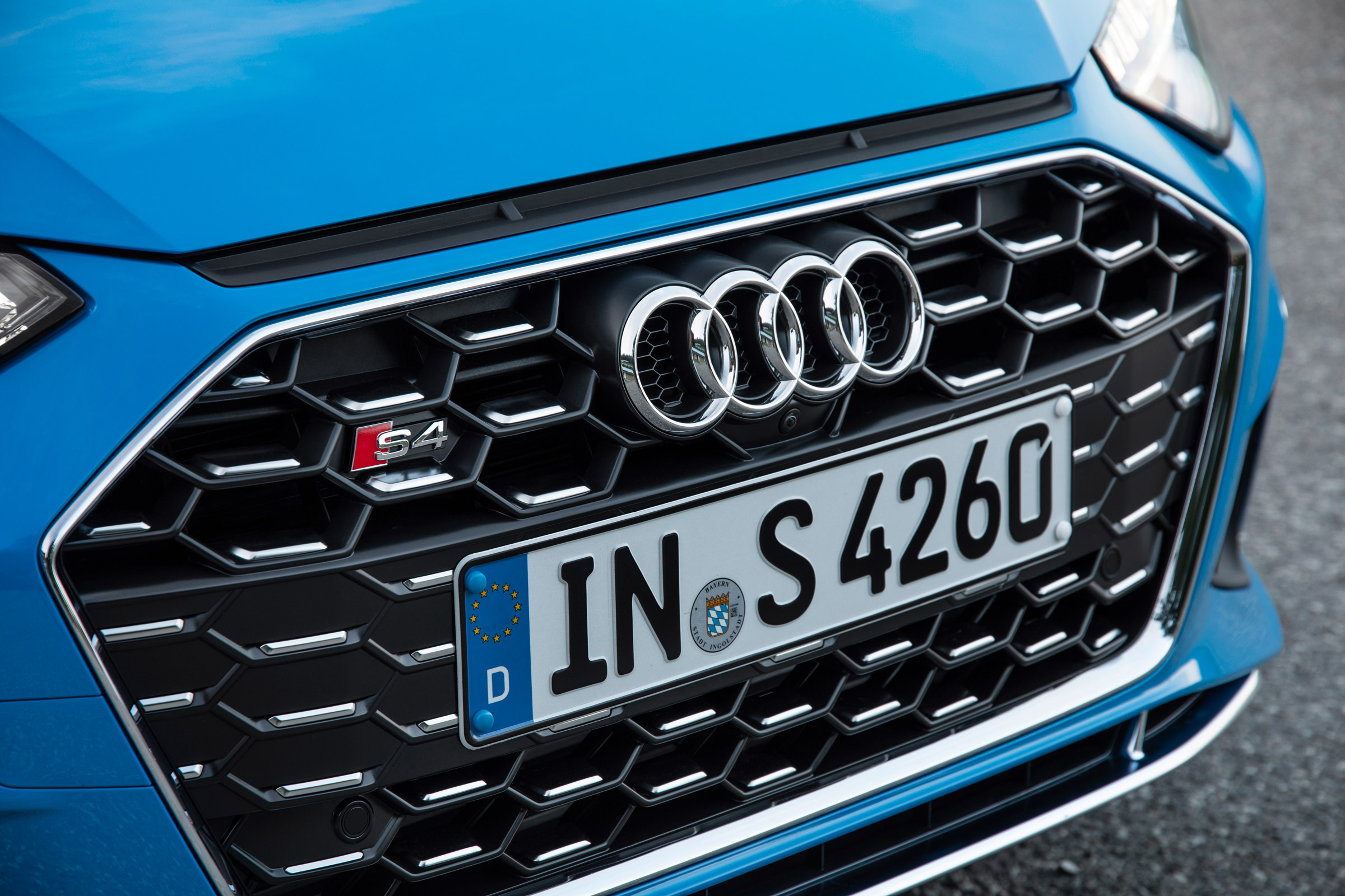2019 Audi S4 saloon grille detail