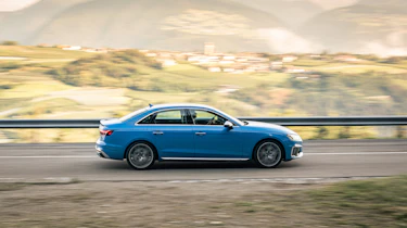 2019 Audi S4 saloon panning