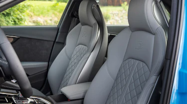 2019 Audi S4 saloon front seats