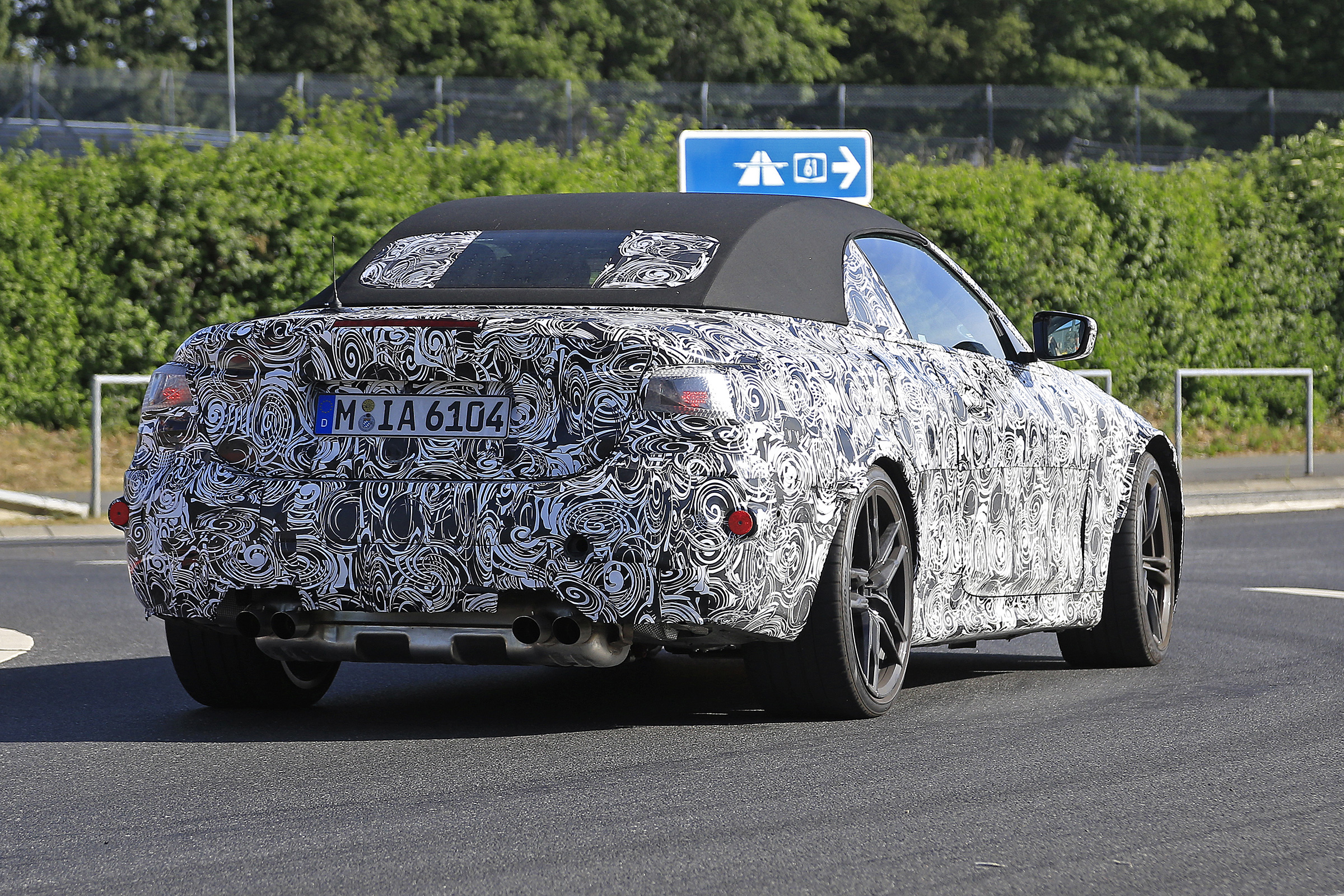 BMW M4 Convertible spied - rear tracking