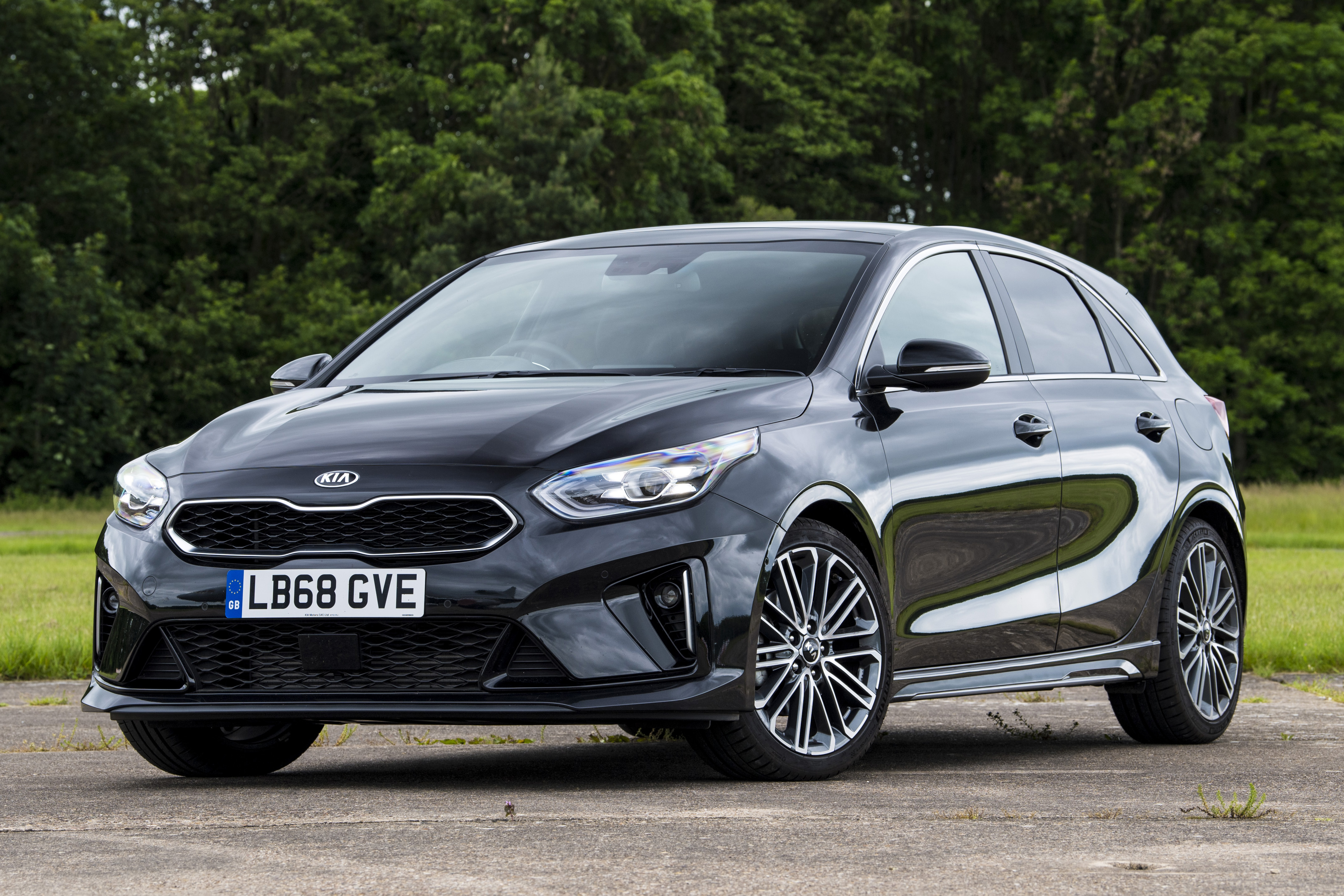 Kia Ceed front static