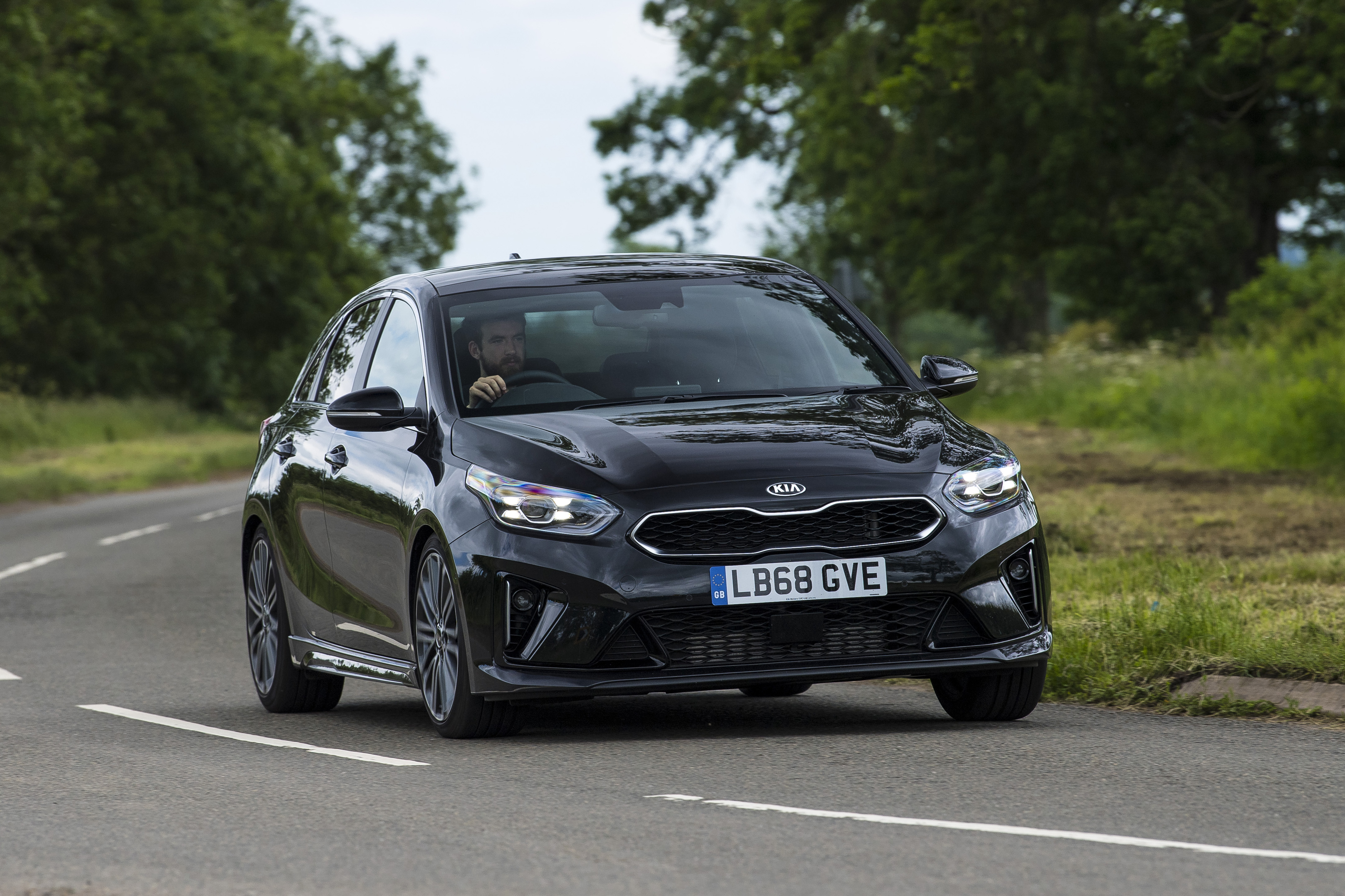 Kia Ceed front cornering