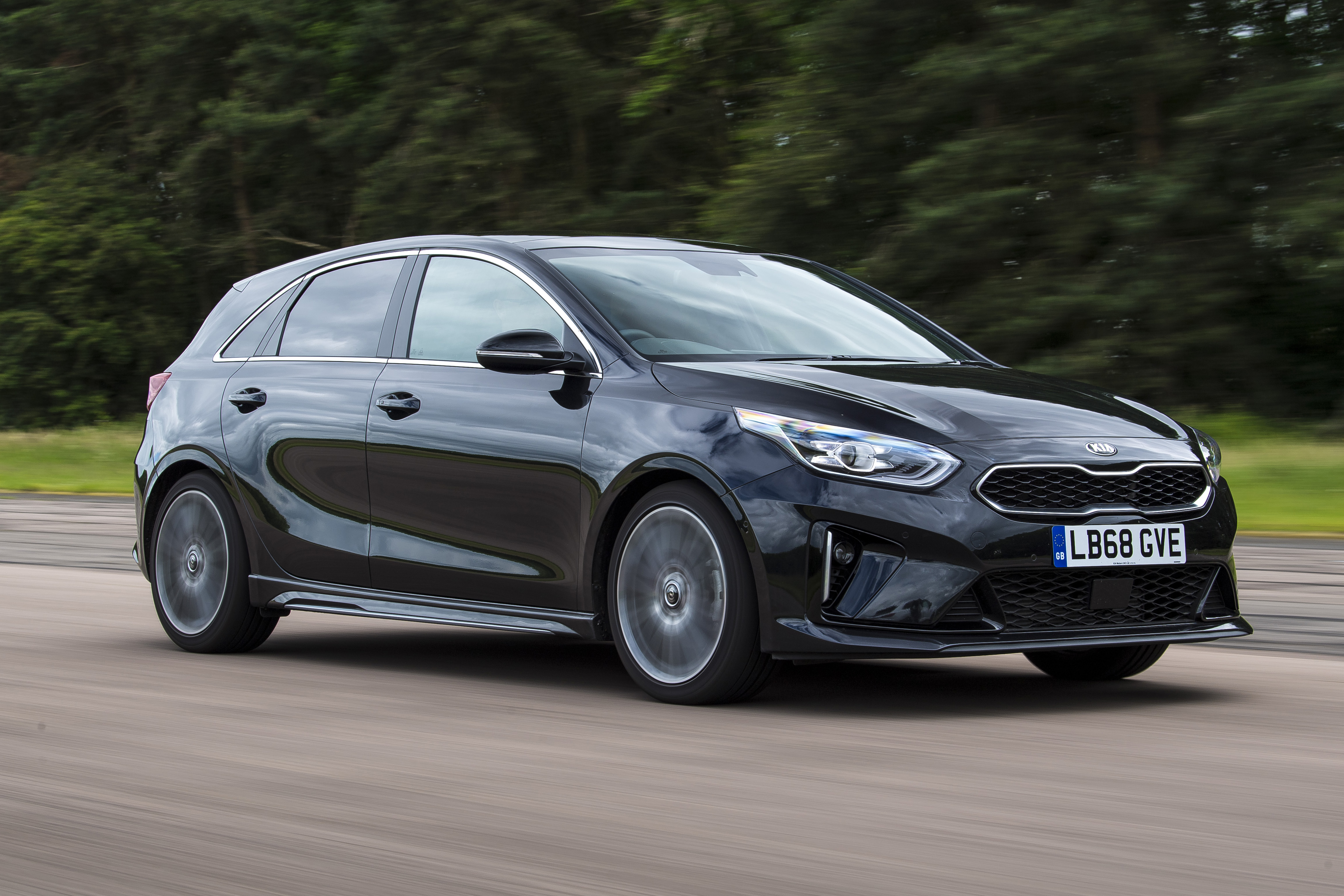 Kia Ceed front tracking