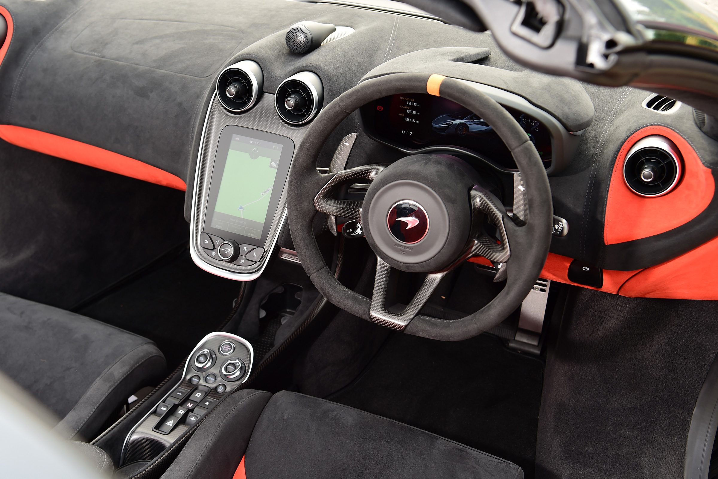 McLaren 600LT Spider - interior