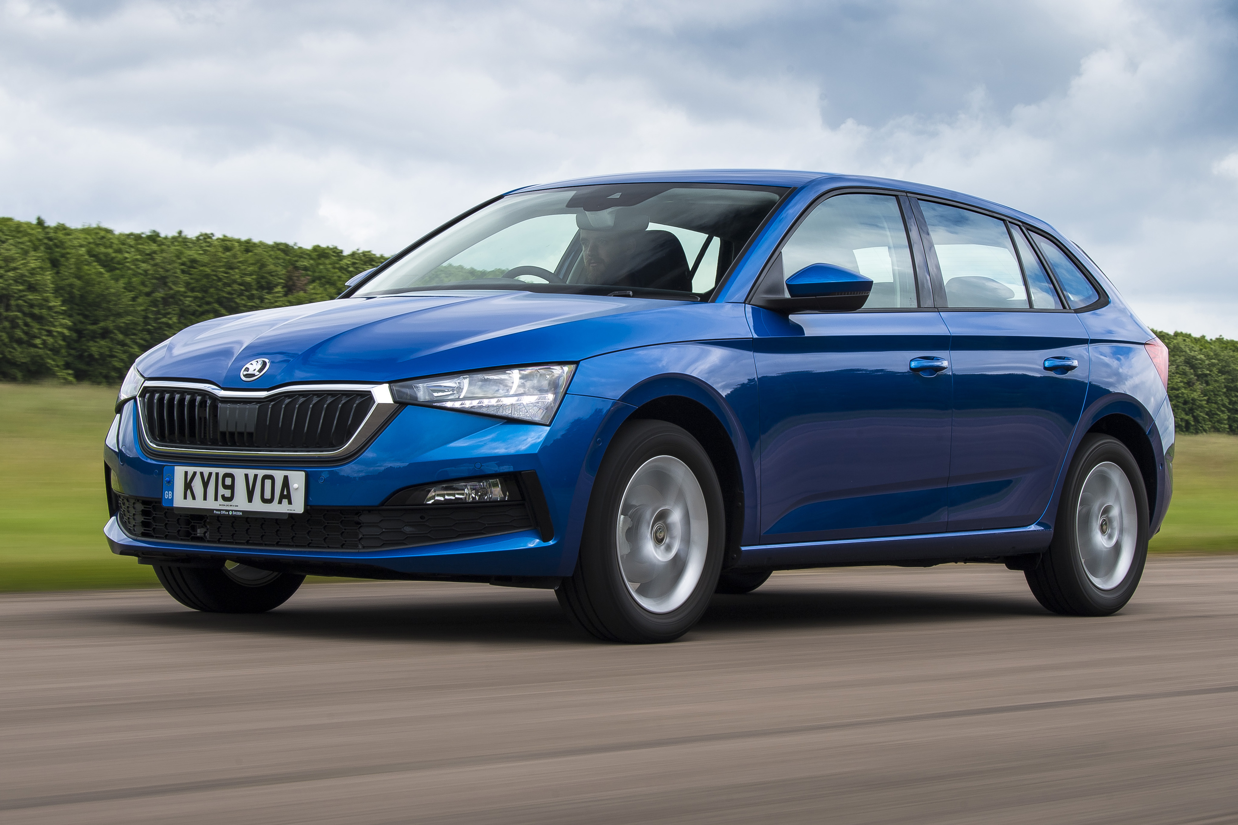 Skoda Scala front tracking
