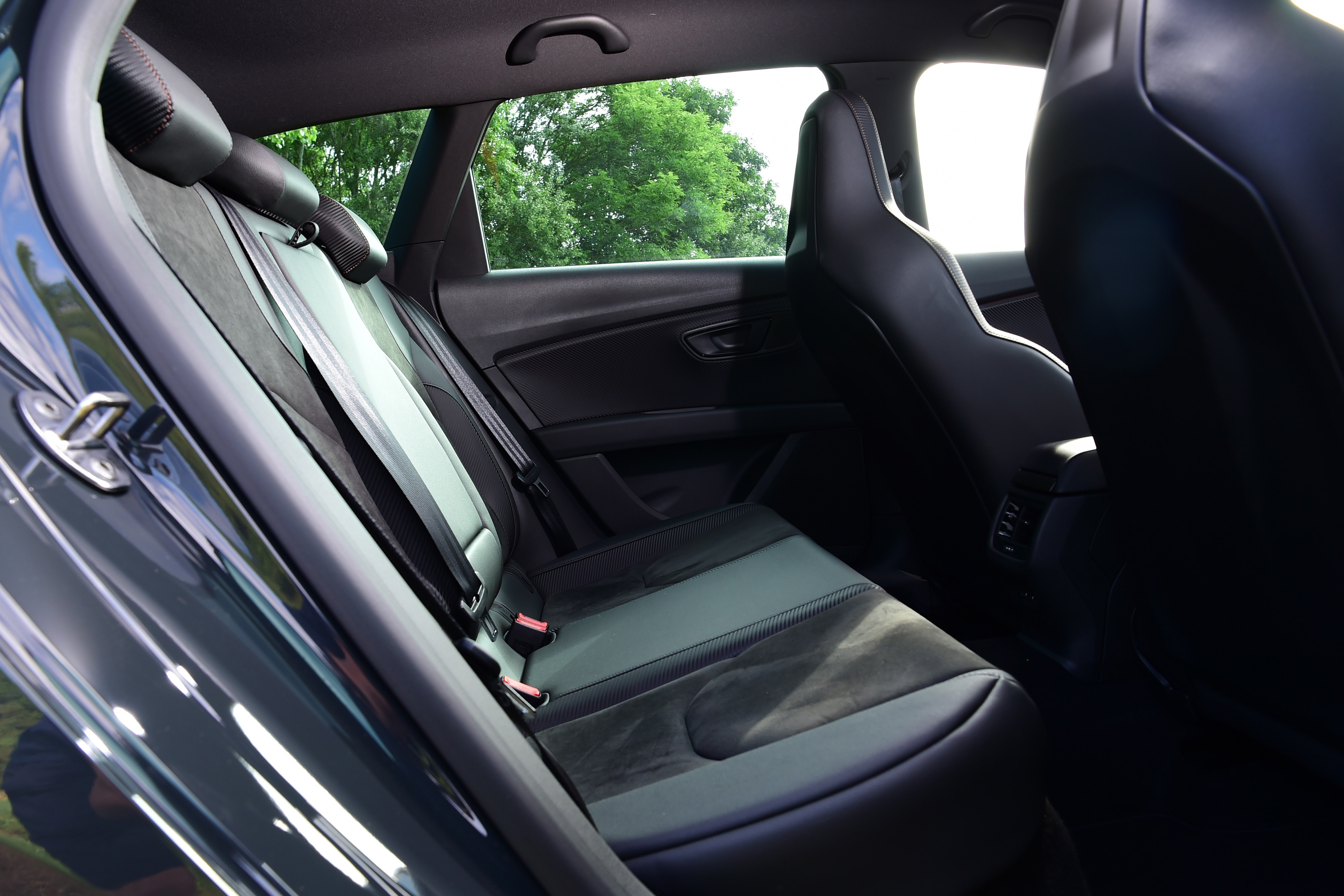 SEAT Leon Cupra R ST ABT - rear seats