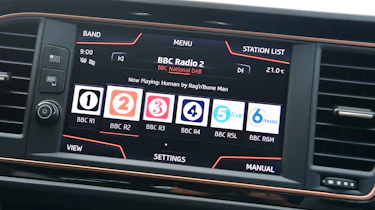 SEAT Leon Cupra R ST ABT - screen