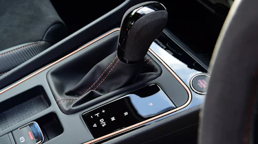 SEAT Leon Cupra R ST ABT - gear lever