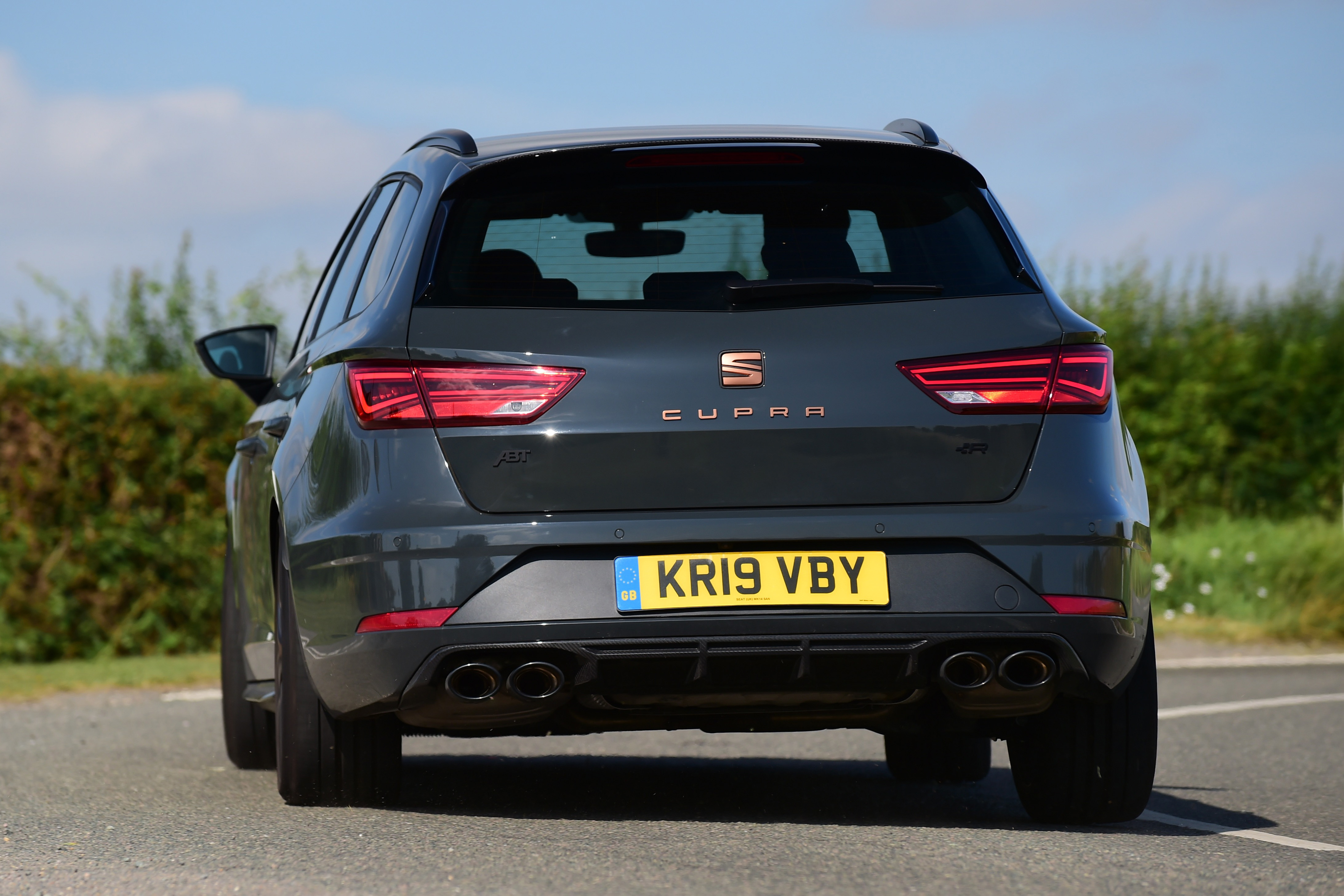 SEAT Leon Cupra R ST ABT - rear cornering