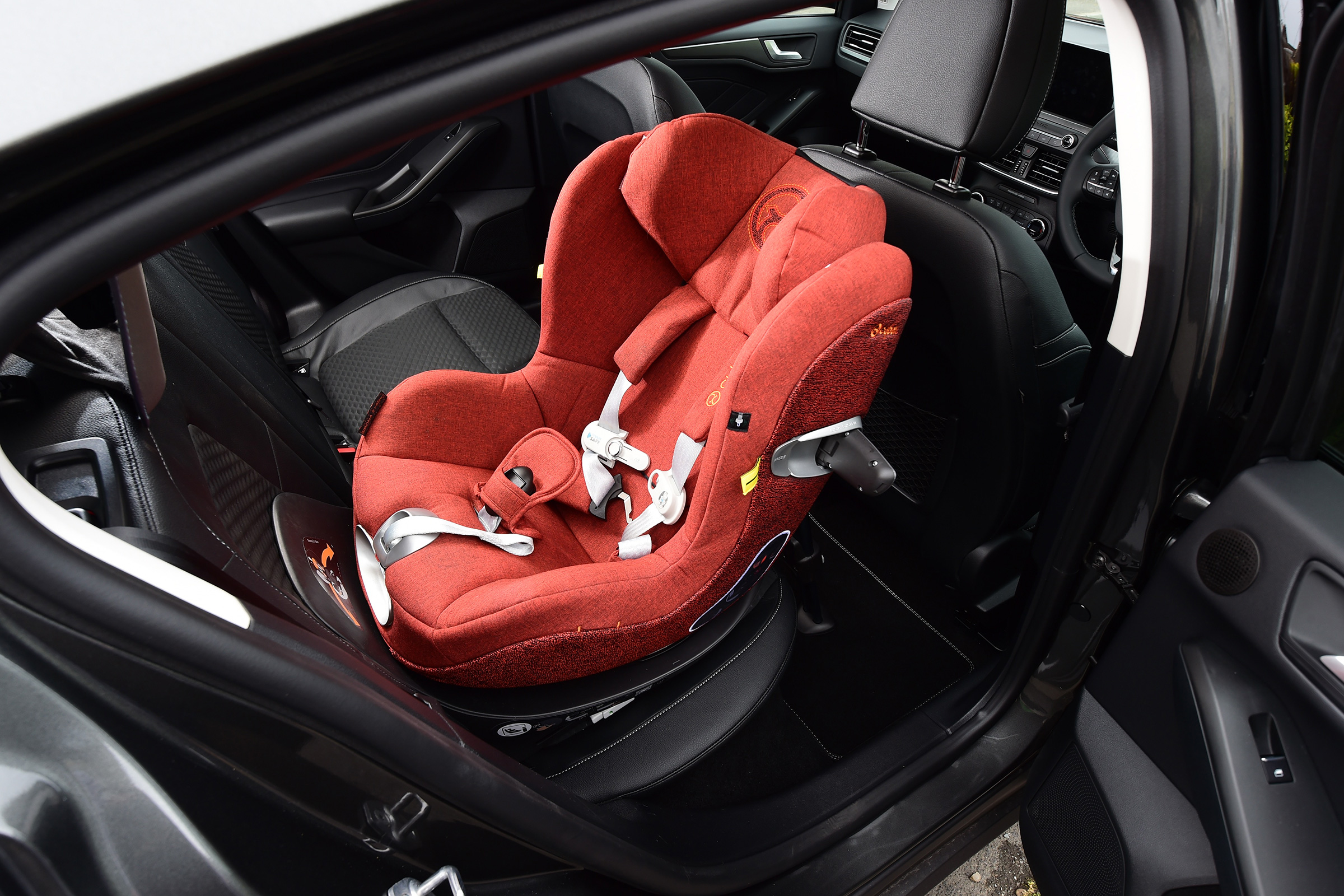 Long term review: Ford Focus Titanium X - child seat