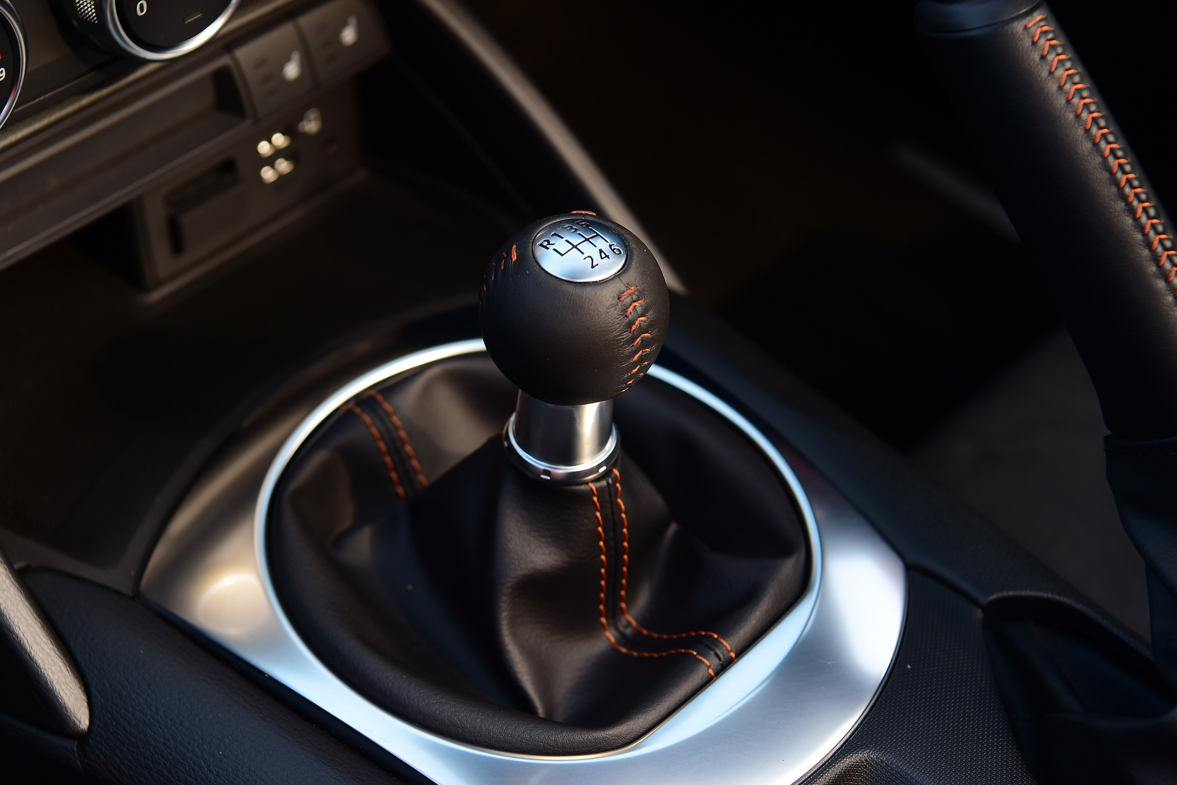 Mazda MX-5 30th Anniversary - gearbox 
