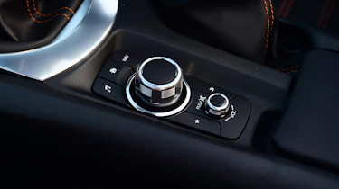 Mazda MX-5 30th Anniversary - centre console