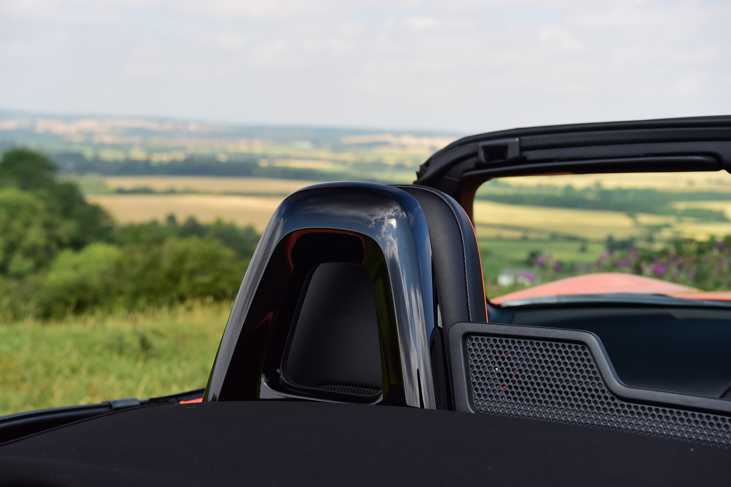 Mazda MX-5 30th Anniversary - rollover hoop