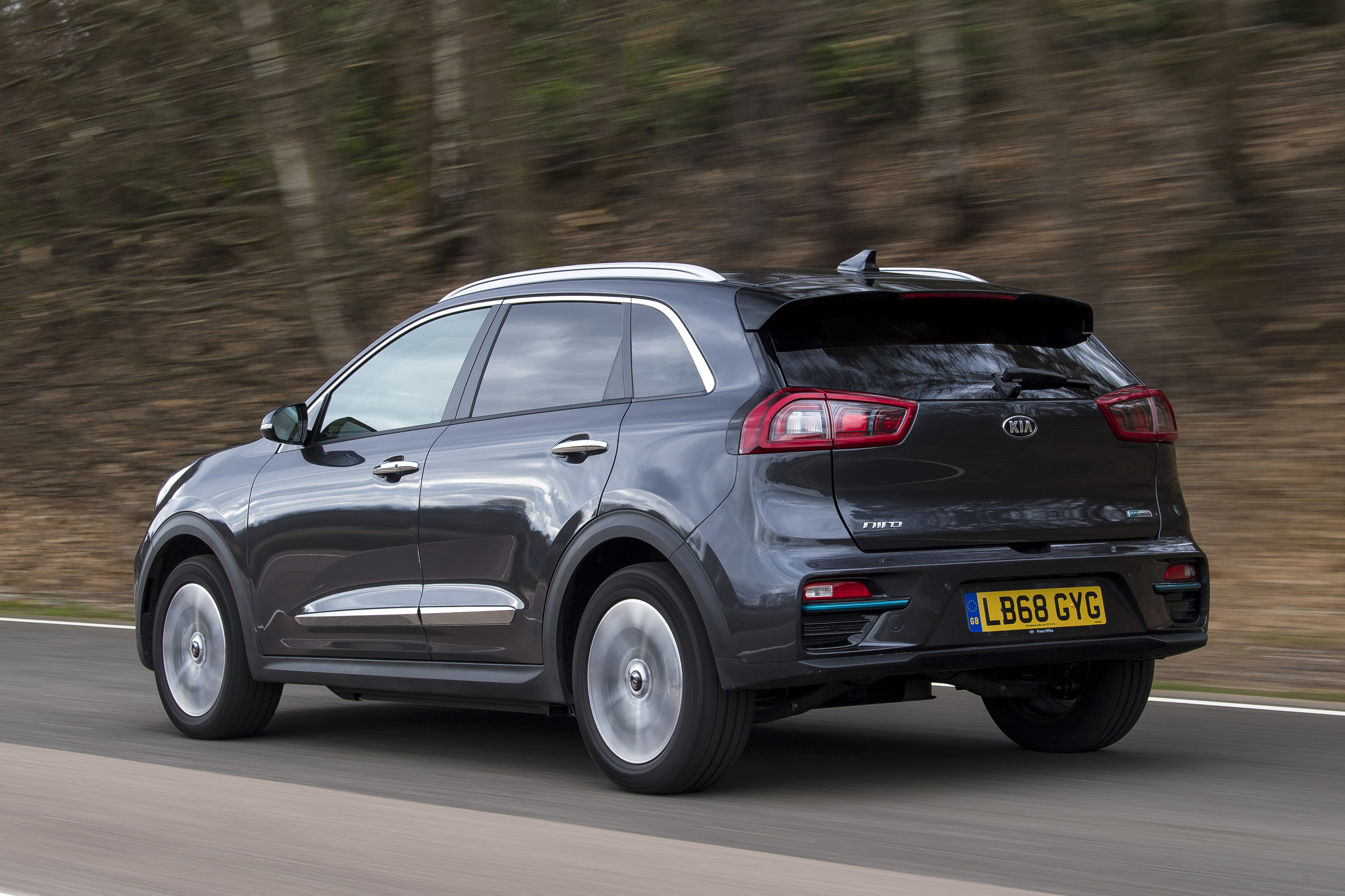 Kia e-Niro rear tracking