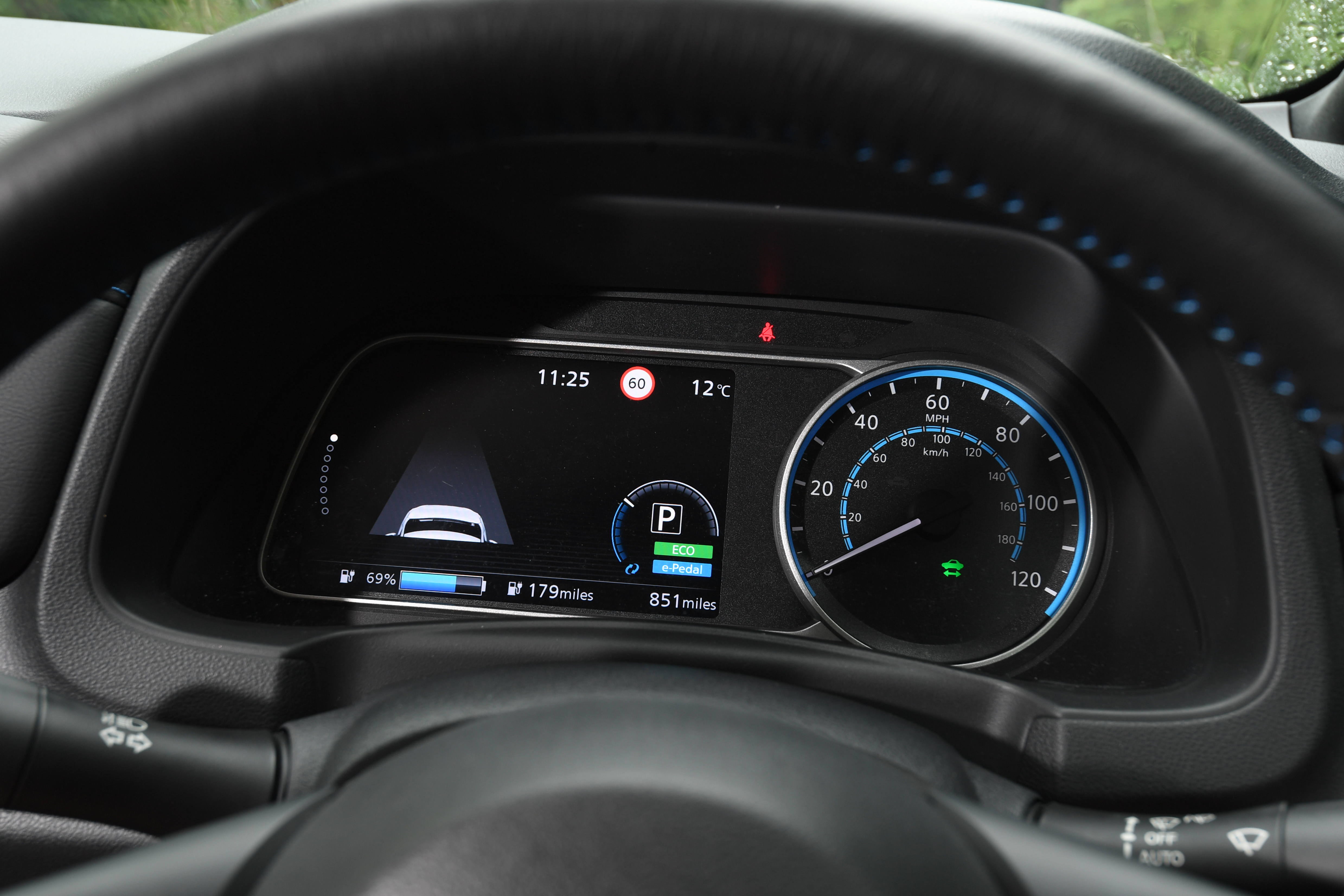 Nissan Leaf dials