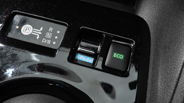 Nissan Leaf buttons
