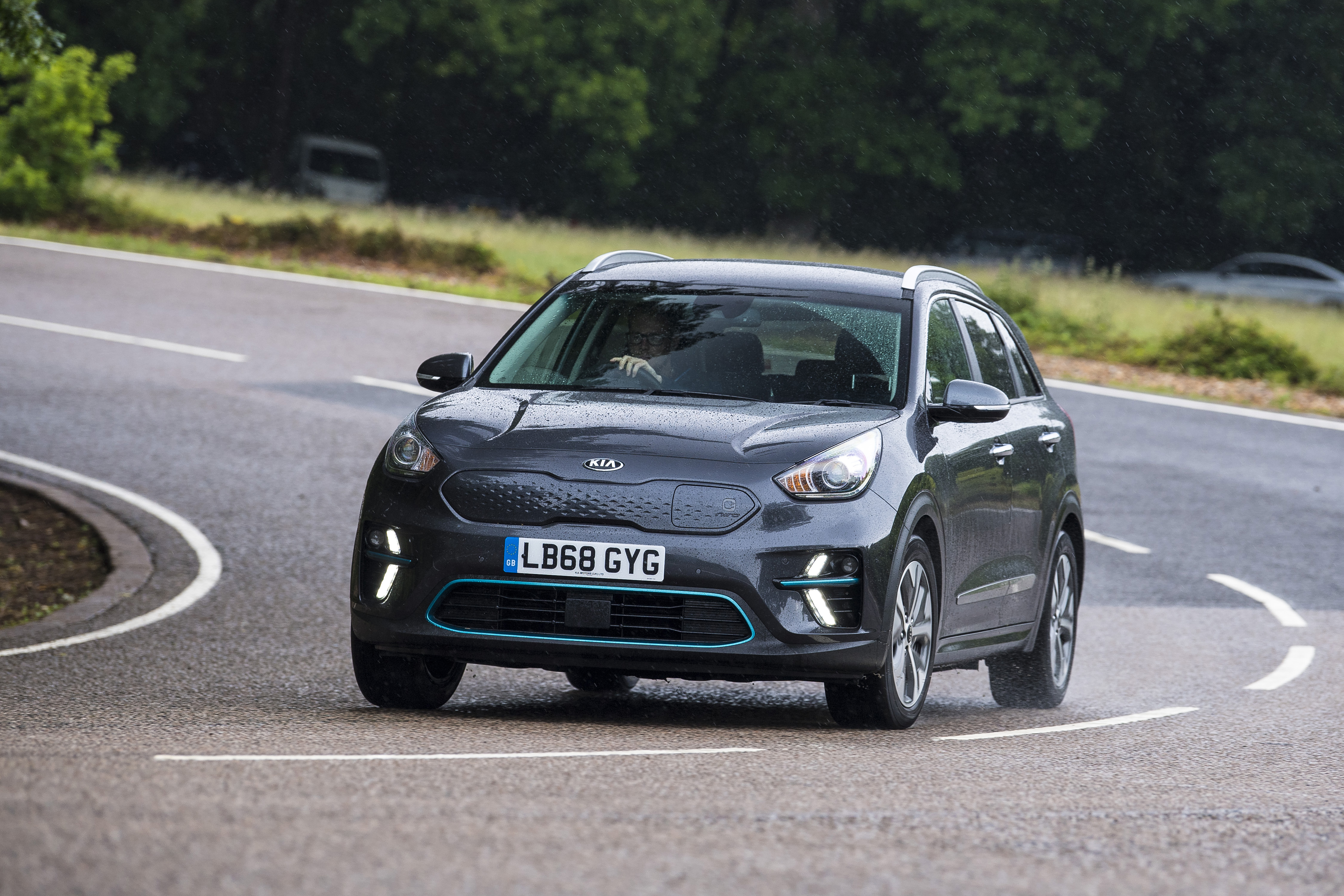 Kia e-Niro front cornering
