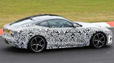 Jaguar F-Type - spied - side cornering