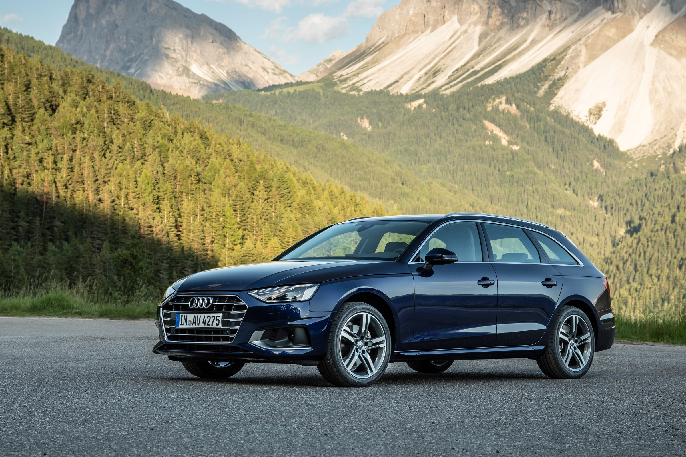 Audi A4 Avant 2019 front static