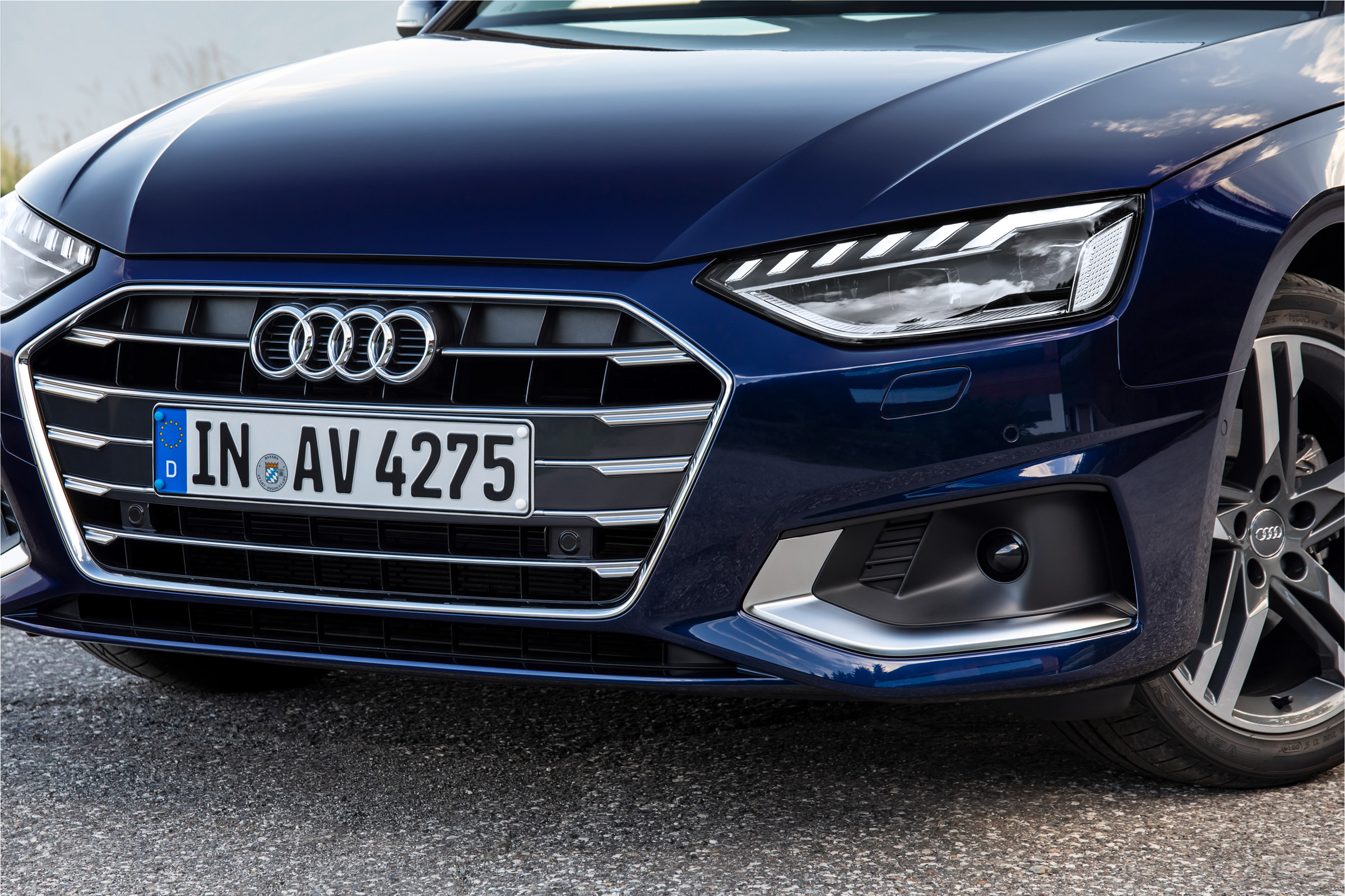 Audi A4 Avant 2019 front detail
