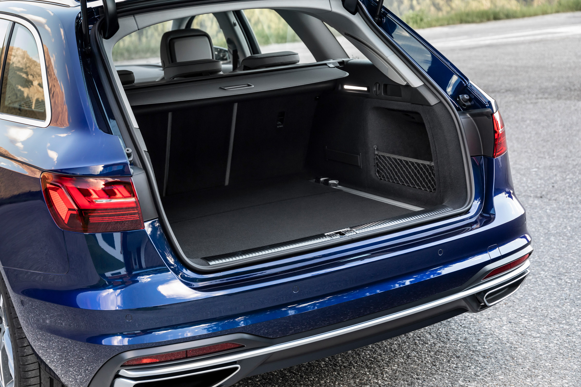 Audi A4 Avant 2019 boot