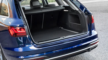 Audi A4 Avant 2019 boot