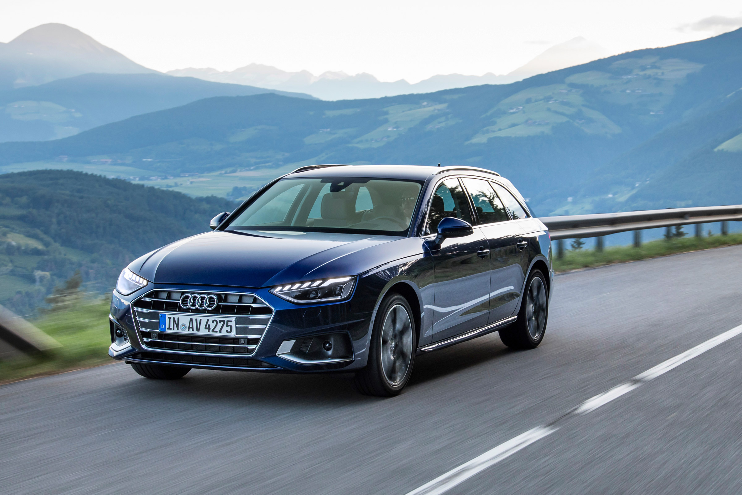 Audi A4 Avant 2019 driving