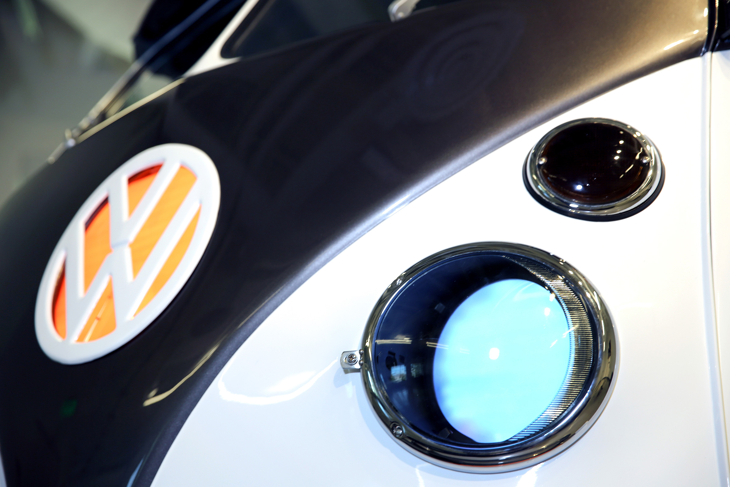 Volkswagen Kombi Type 20 concept - headlight