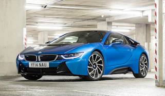 Used BMW i8 - front