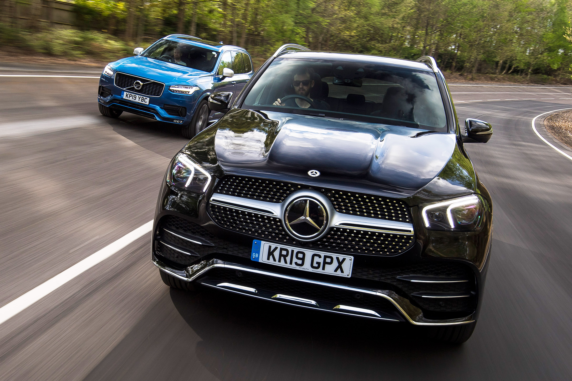 Mercedes GLE vs Volvo XC90 - head-to-head