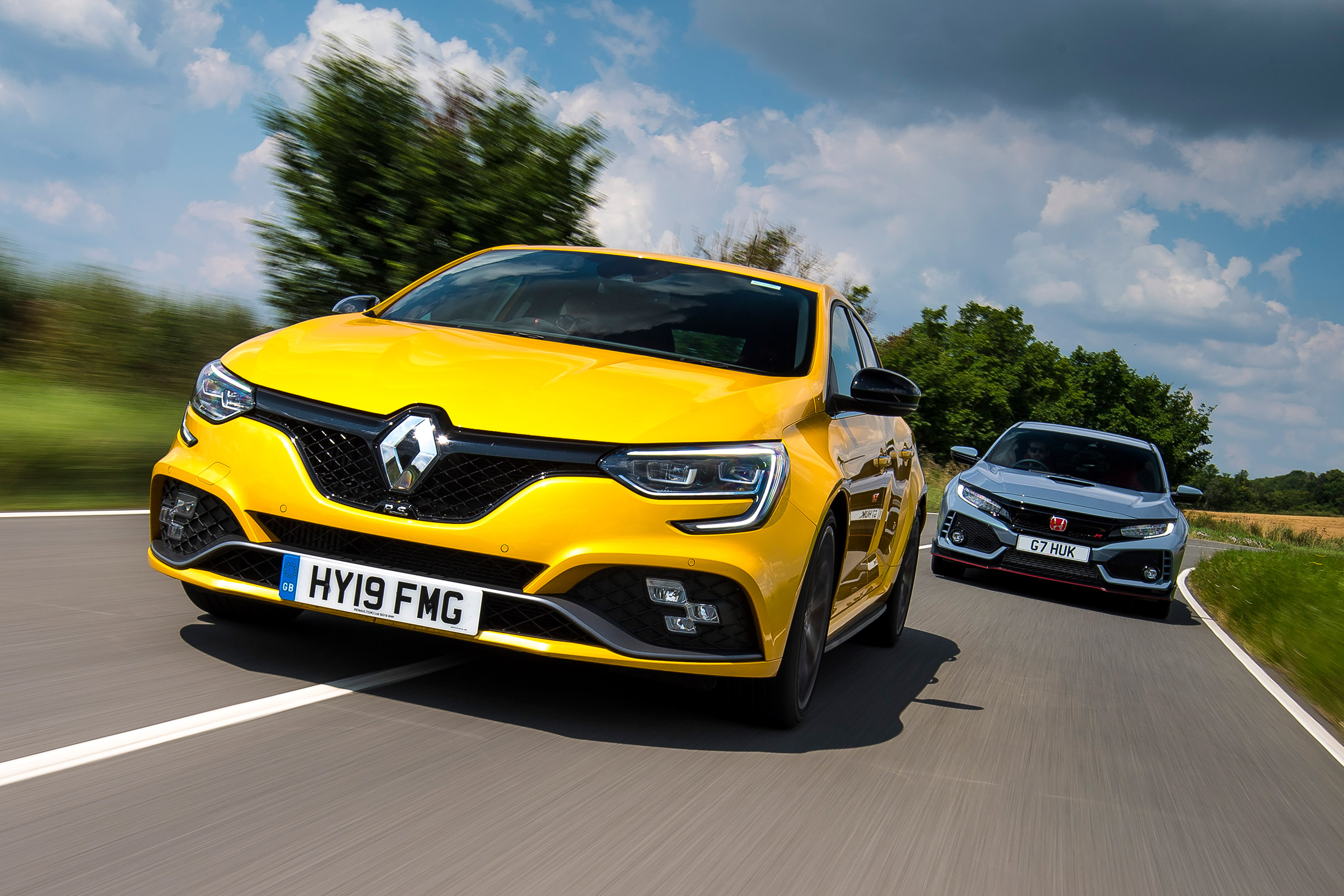 Renault Megane R.S. vs Honda Civic Type R - header