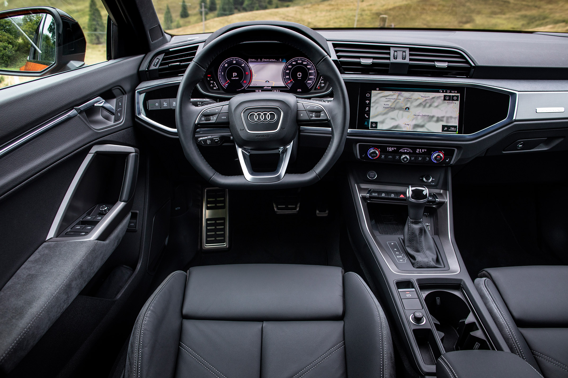Audi Q3 Sportback - dash