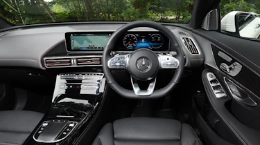 Mercedes EQC - dash