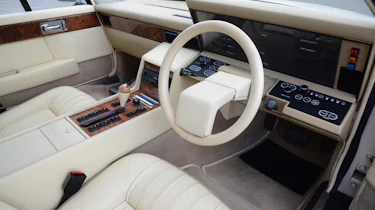 Aston Martin Lagonda - interior