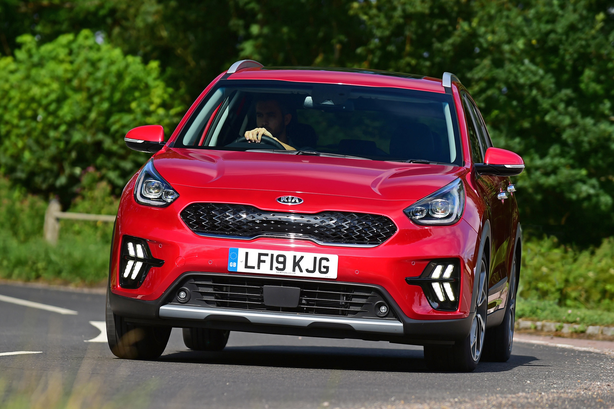 New Kia Niro Hybrid - front action