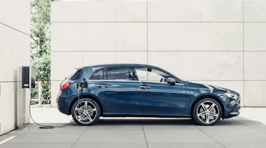 Mercedes A 250 e - side charging