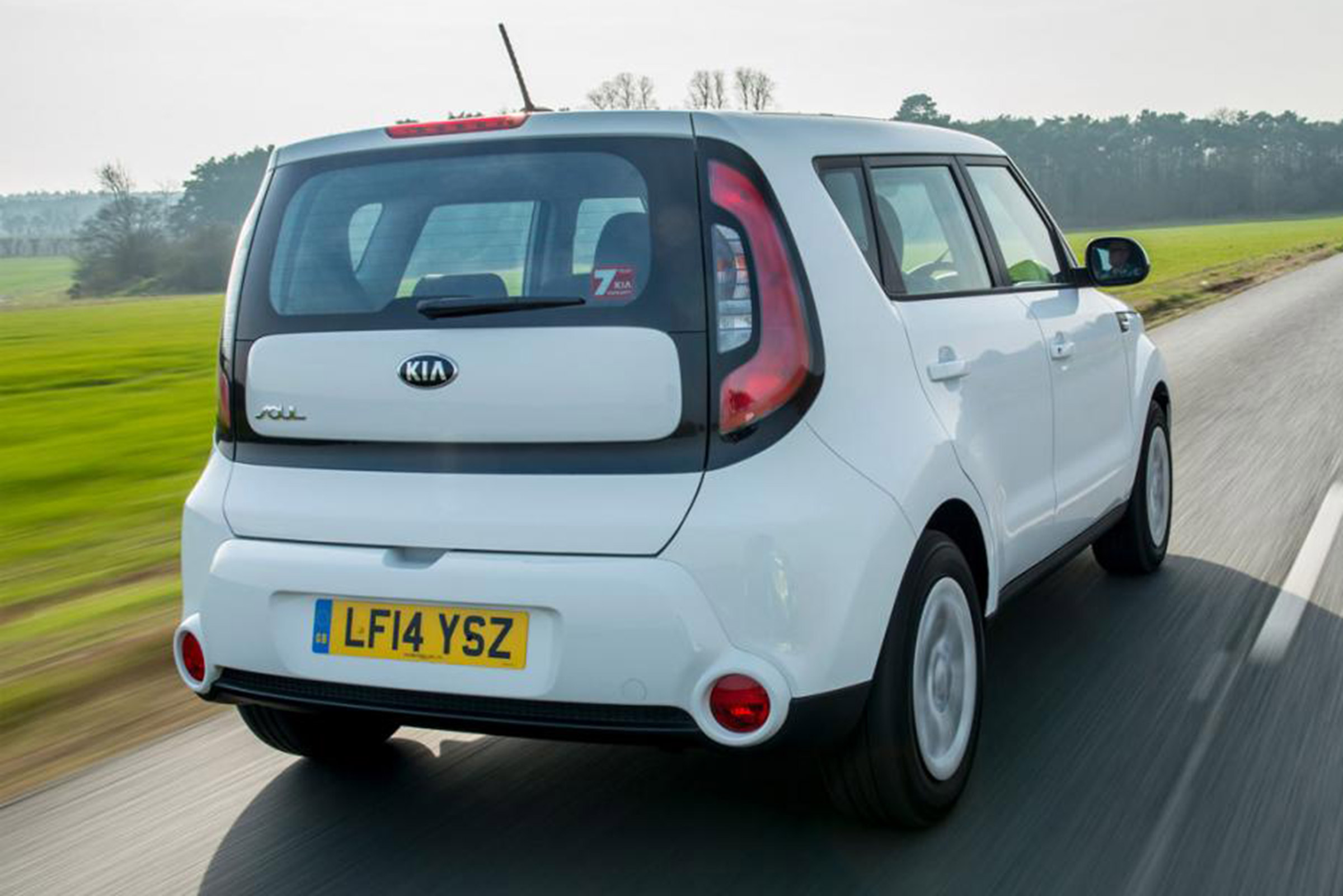 Used Kia Soul - rear action