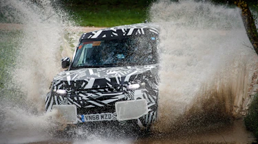 Land Rover Defender - off-road