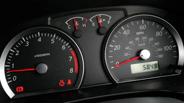 Used Suzuki Jimny - dials